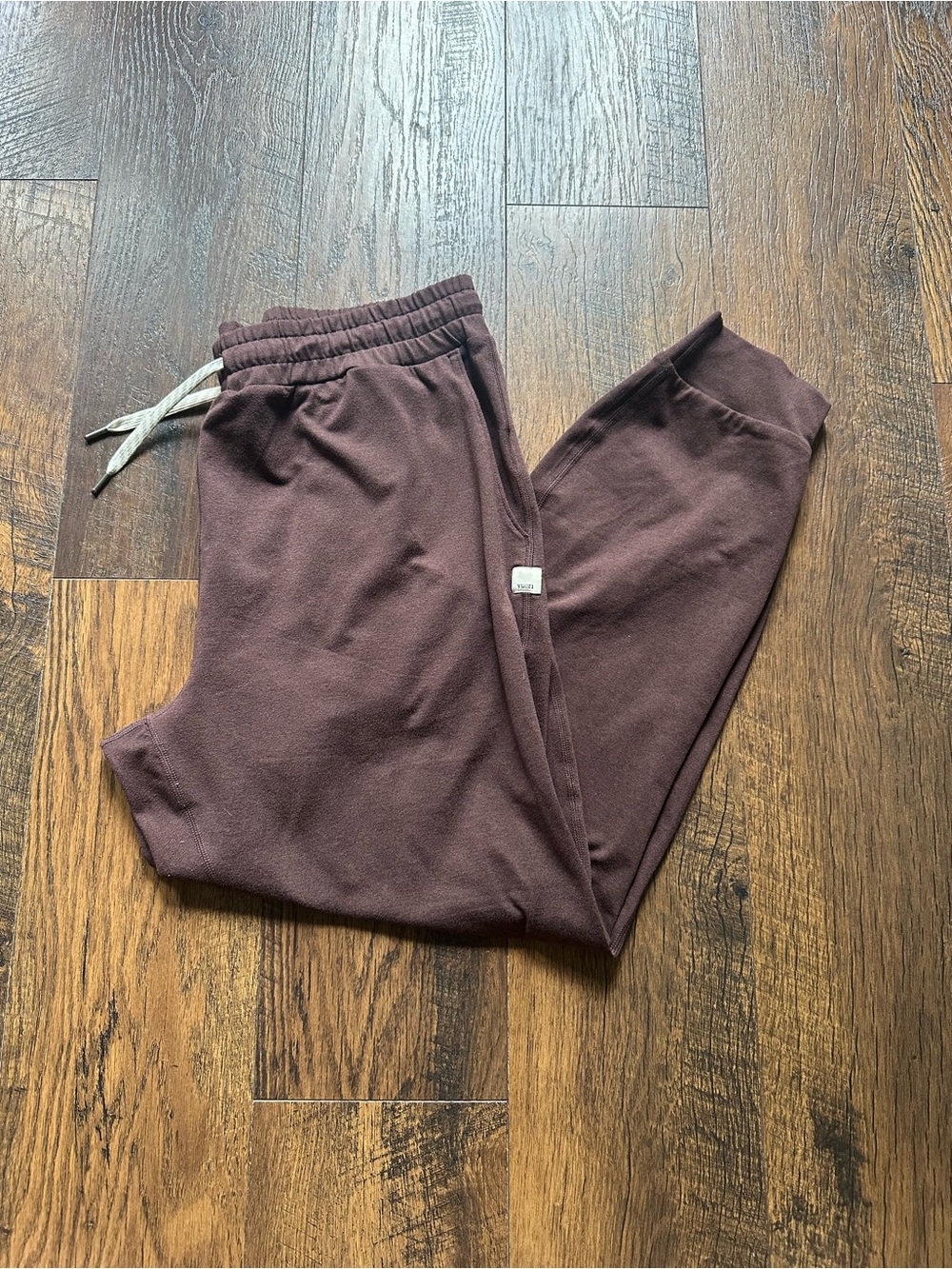 Vuori - Women’s Performance Joggers - Large